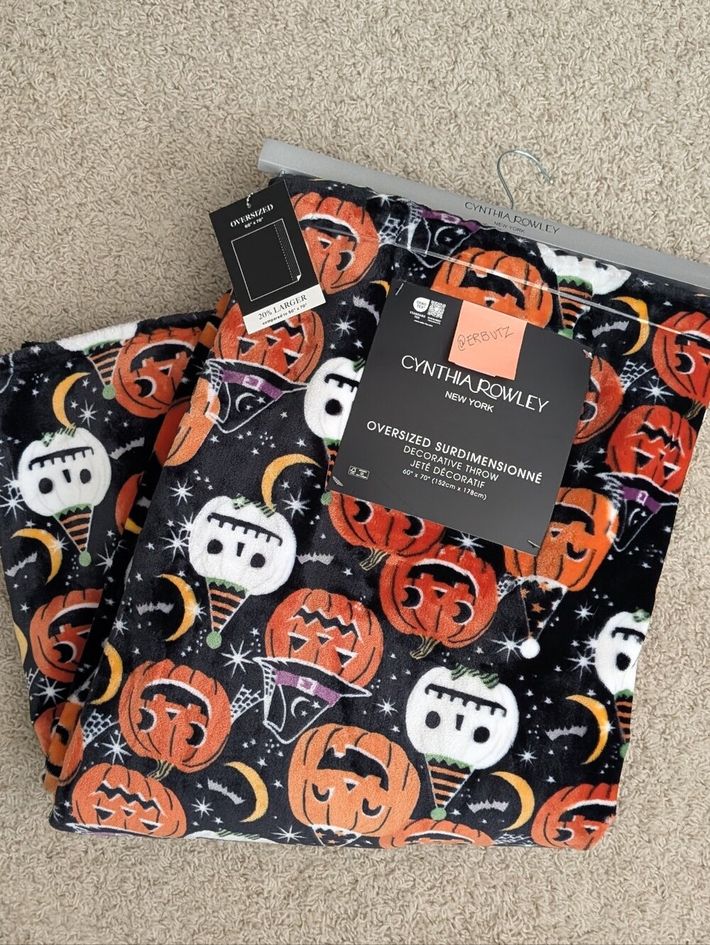 Cynthia Rowley Oversized Witchy Jack-o'-Lantern Halloween Plush Throw Blanket 🎃